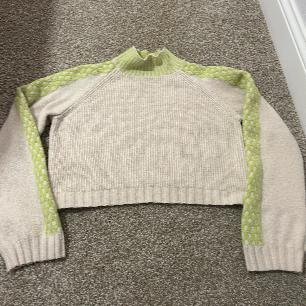 Wild Fable sweater size small